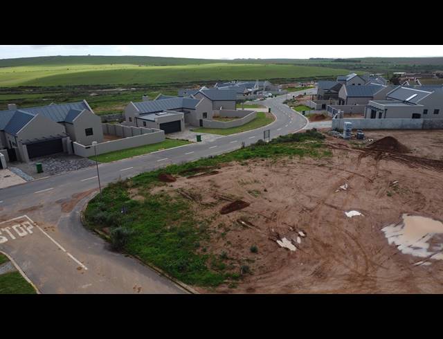 3 BEDROOM PACKAGE HOME FOR SALE IN VREDENBURG